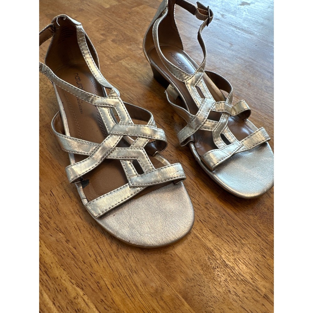 Natural Soul by Naturalizer Pretty Champagne Metallic Strappy Wedge Sandals 8M